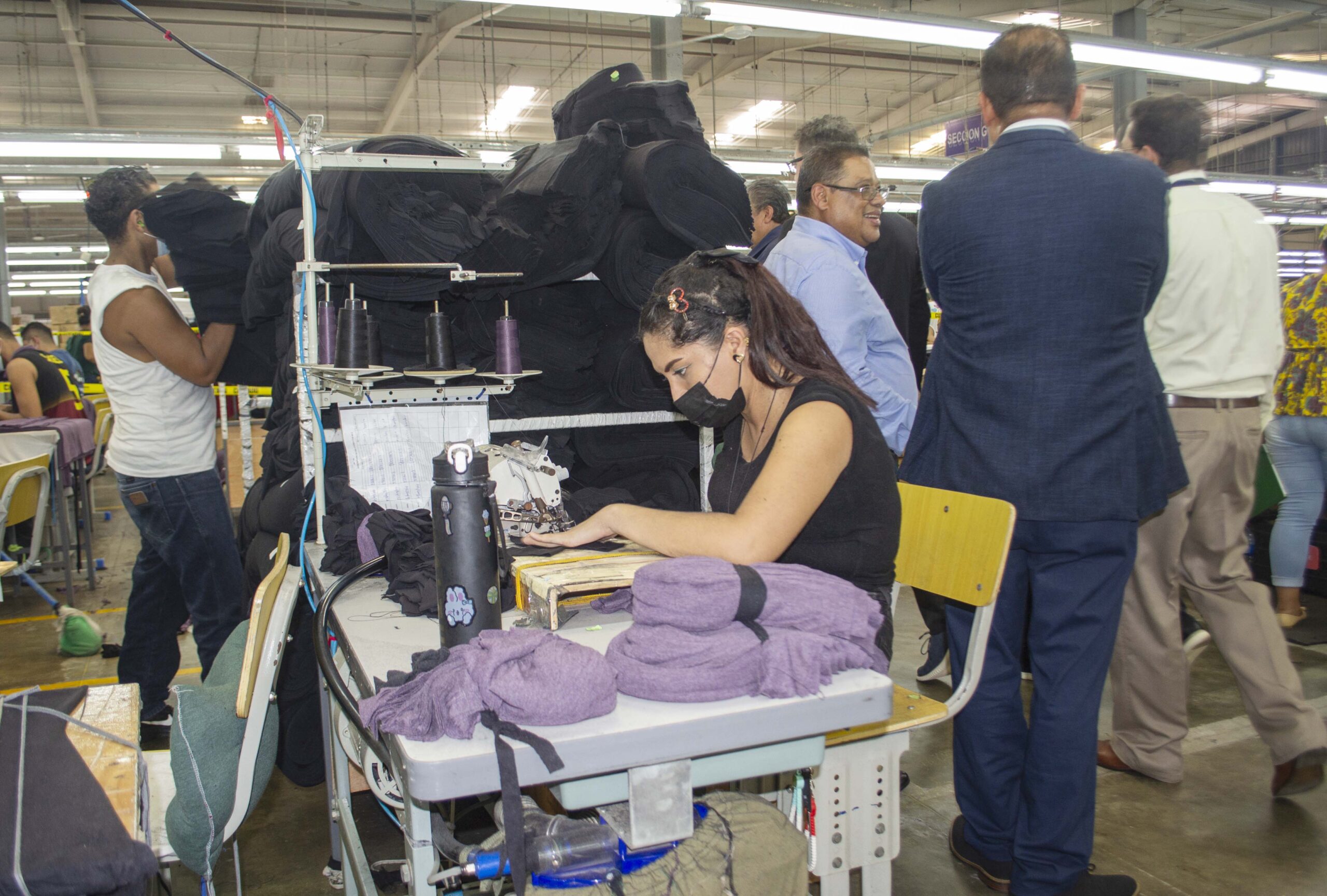 Tasa de desempleo en Nicaragua se mantiene baja y se ubica en 2.8 % en abril, según informe del INIDE